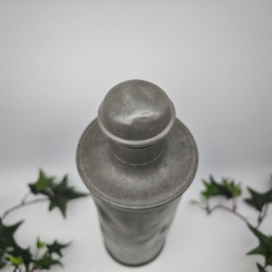 Antike Zinn Thermoskanne 1908 Schraubverschluss Jugendstil graviert J B 33 cm