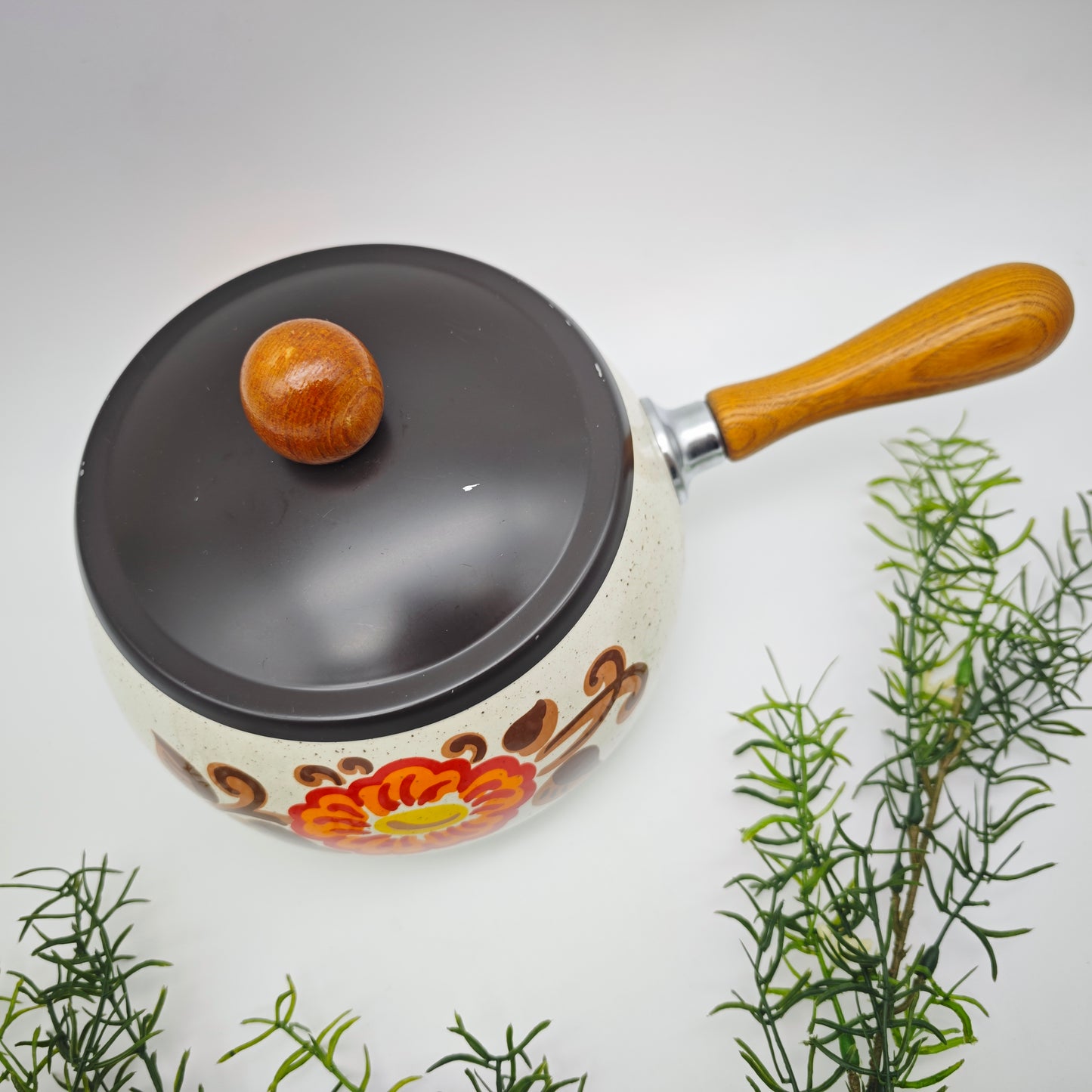 Fonduetopf Emaille Vintage 70er Stielkasserolle Blume Holzgriff Retro Küche