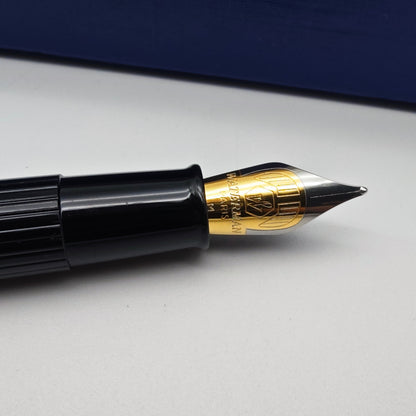 Waterman Phileas Füllfederhalter Set mit Tinte & Geschenkbox Füller – Schwarz/Gold – Paris