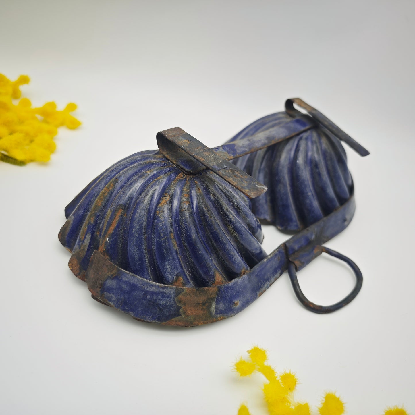 Antike Doppelform Emaille um 1900 blau weiß Pudding Gugelhupf Pastete Eisen