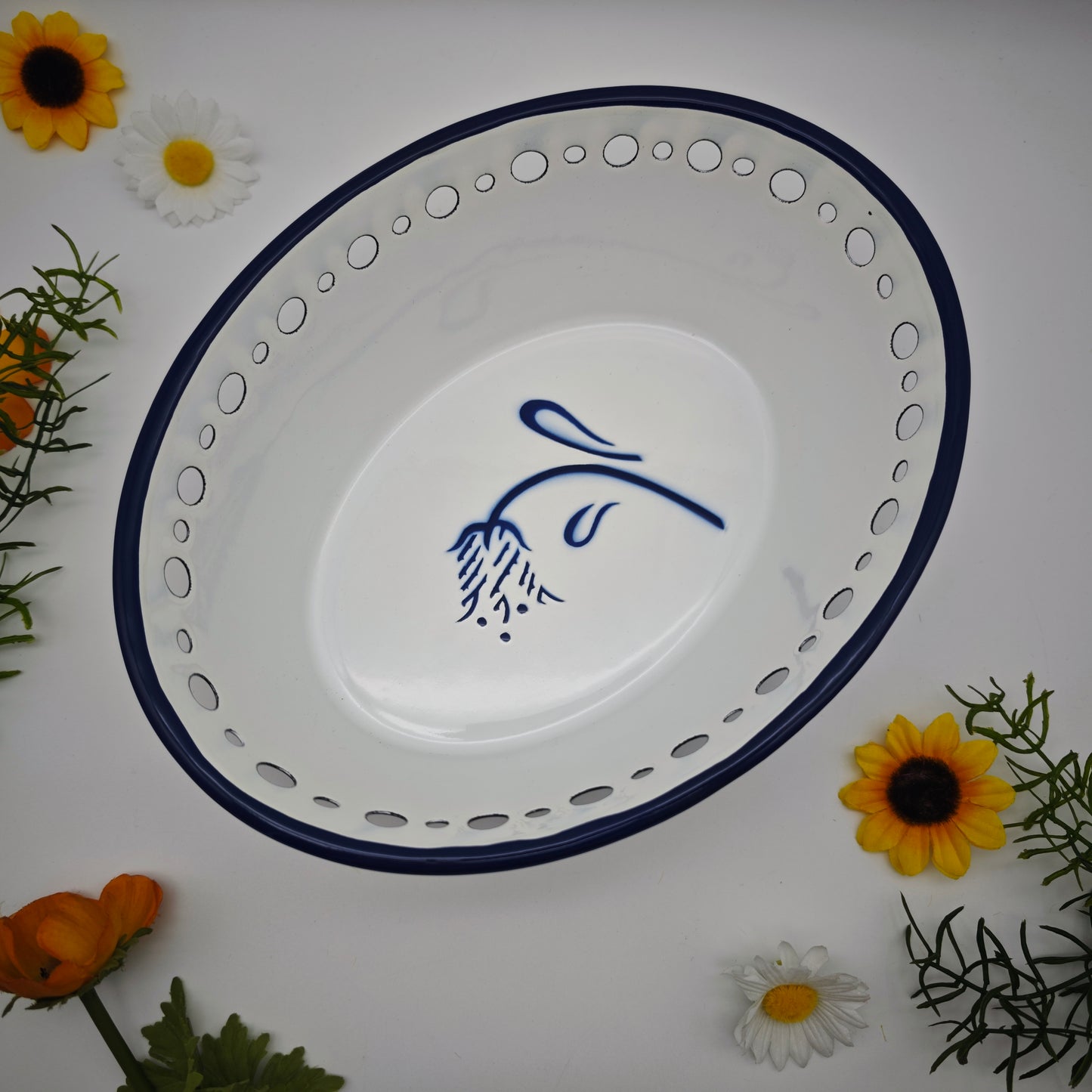 Ikea Arv Idyll Brotkorb Emaille weiß blau Landhaus oval Korb Vintage Muster