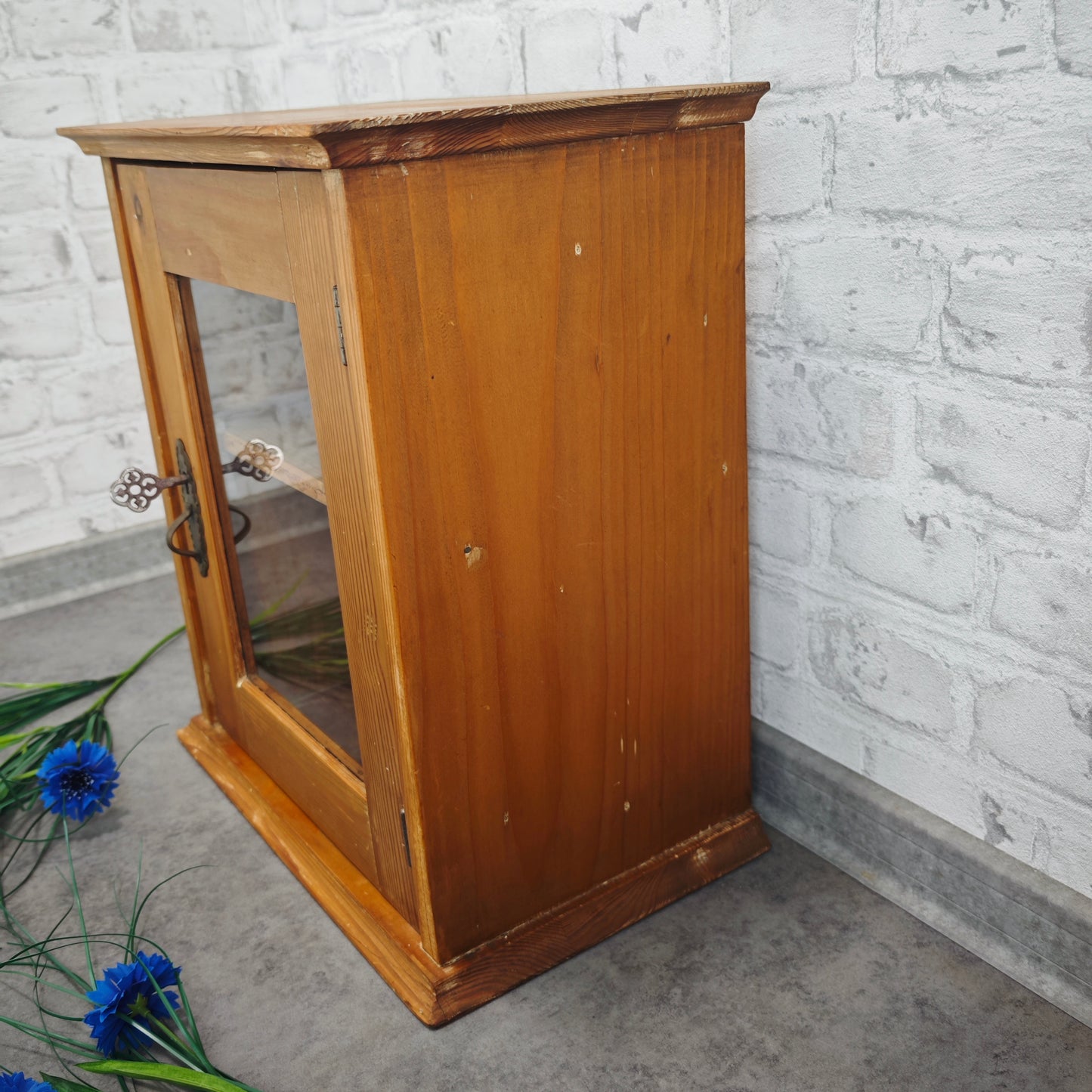 Vintage Holz Hängeschränkchen mit Glastür Wandschrank 38×23×43 cm abschließbar mit Schlüssel Medizinschrank