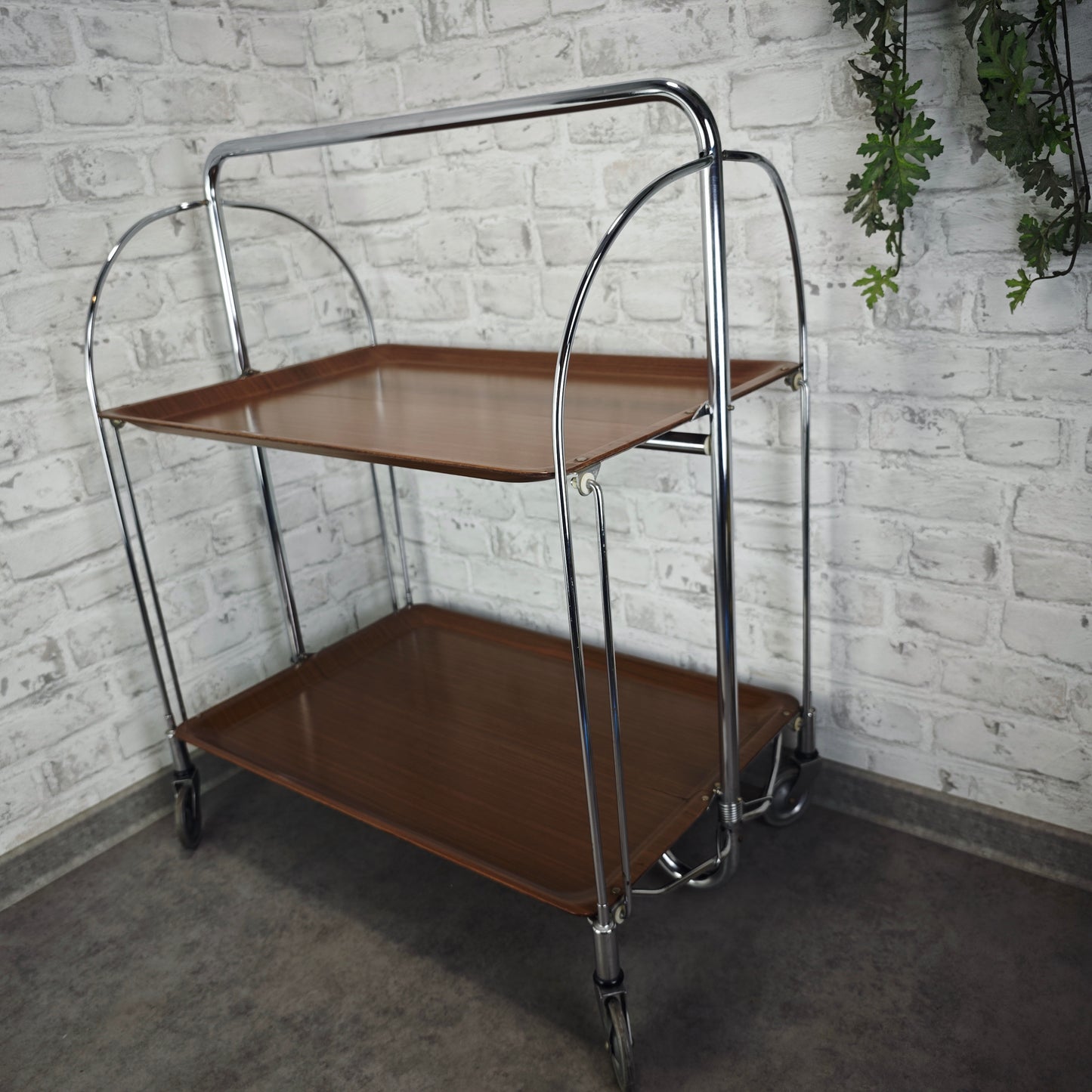 Dinett Servierwagen klappbar Bremshey Barwagen braun Chrom Rollen Midcentury Vintage Rollwagen Beistelltisch Teewagen