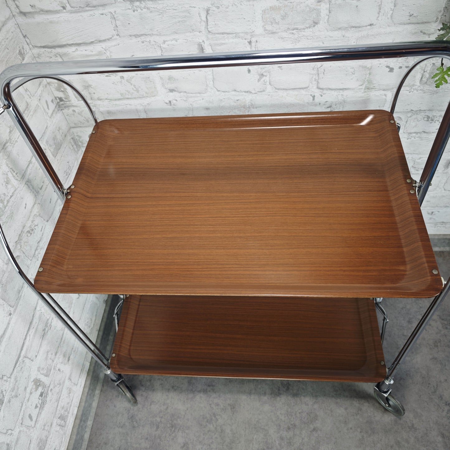Dinett Servierwagen klappbar Bremshey Barwagen braun Chrom Rollen Midcentury Vintage Rollwagen Beistelltisch Teewagen