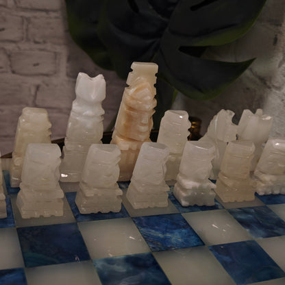 Vintage Schachspiel handgeschnitzt Tiki Figuren blau weiß Stein Onyx Alabaster 38 cm Brett