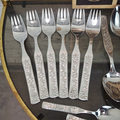 Eickhorn Chalet Besteckset 24-teilig Edelstahl für 6 Personen mit Holzkiste und Blumenornamenten Vintage Silberfarben