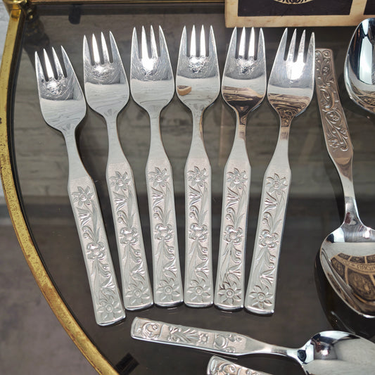 Eickhorn Chalet Besteckset 24-teilig Edelstahl für 6 Personen mit Holzkiste und Blumenornamenten Vintage Silberfarben