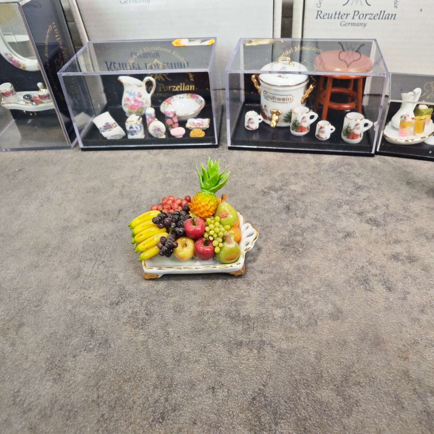 Reutter Porzellan Miniaturen Konvolut mit WMF Zinn Flügel Puppenstube Sammler Set Badezimmer Küche Deko