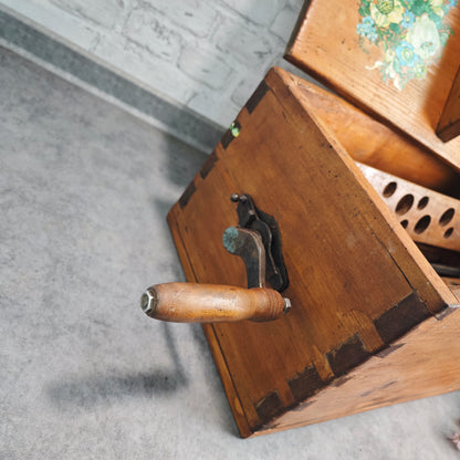 Antike Butterschleuder Holz mit Kurbel und Blumenmotiv Butterfass Landhausdeko Vintage