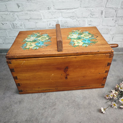 Antike Butterschleuder Holz mit Kurbel und Blumenmotiv Butterfass Landhausdeko Vintage
