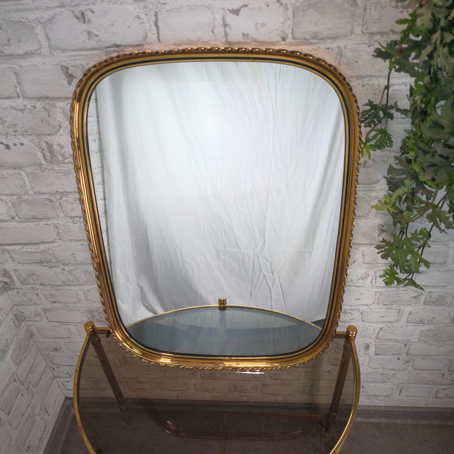 Spiegel mit Messingrahmen goldfarben Mid Century Hollywood Regency hochkant oder quer aufhängbar