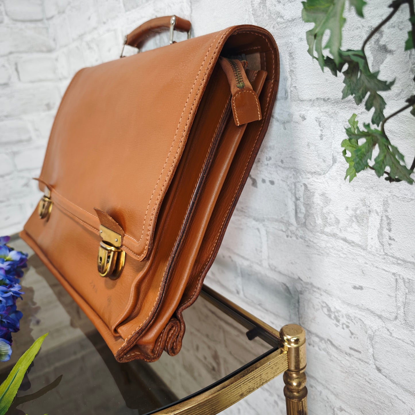 Ledertasche Aktentasche braun Lehrertasche aus Leder mit Messingverschlüssen, Lehrertasche mit drei Innenfächern