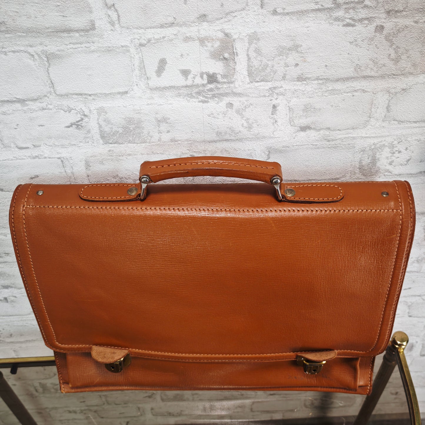 Ledertasche Aktentasche braun Lehrertasche aus Leder mit Messingverschlüssen, Lehrertasche mit drei Innenfächern