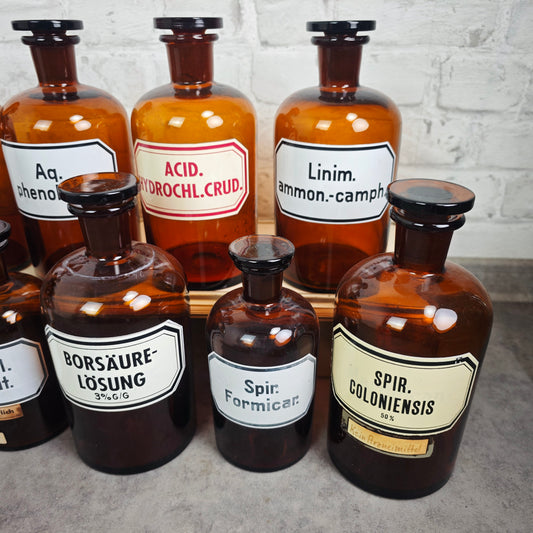Sélection d'étiquettes émaillées pour flacons d'apothicaire, décoration de laboratoire vintage, flacons de médicaments, récipients de pharmacie, flacons médicinaux, potion, bouteille de sorcière