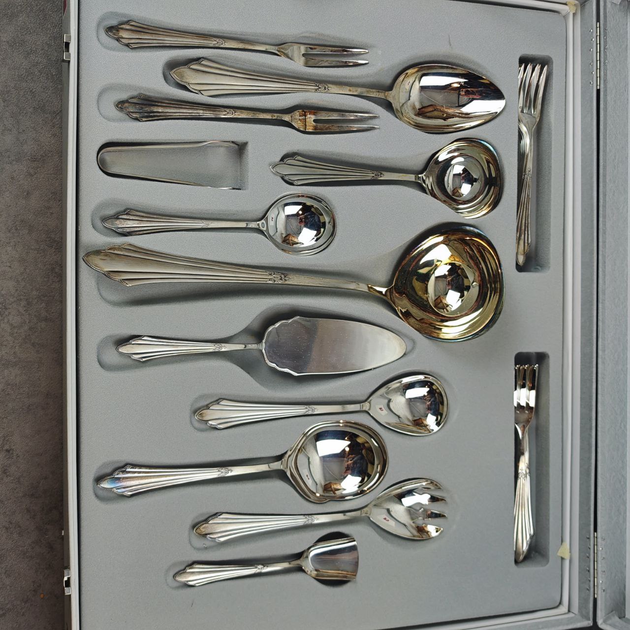 WMF Fächer Tafelbesteck 12 Personen Besteck Set Vorleger versilbert 90 Cromargan 72-teilig im Koffer Art Deco Jugendstil
