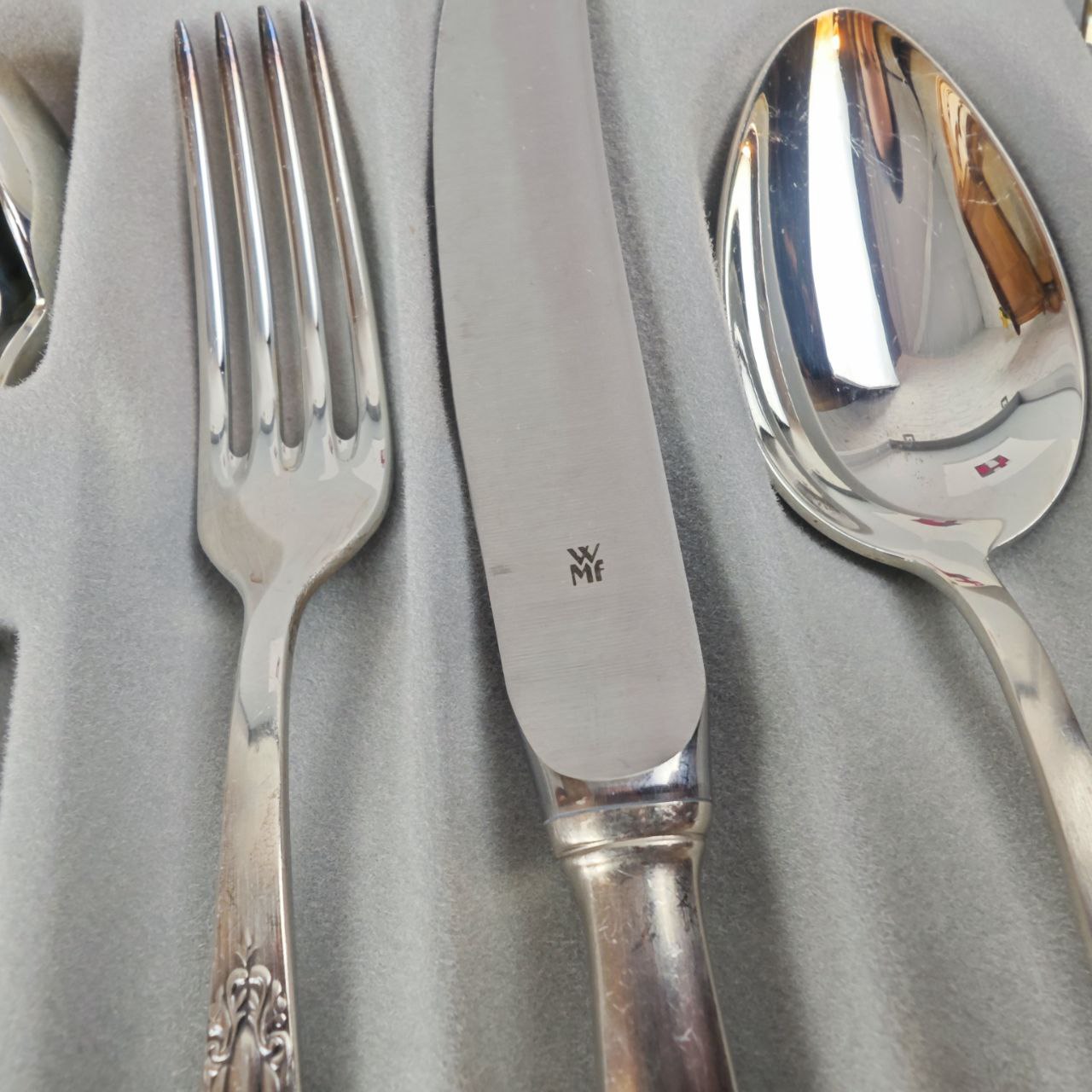 WMF Fächer Tafelbesteck 12 Personen Besteck Set Vorleger versilbert 90 Cromargan 72-teilig im Koffer Art Deco Jugendstil