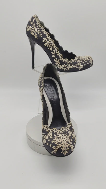 Alexander McQueen High Heels lace Gr. 39 schwarz ivory bestickt Absatz Leder Blumenspitze floral Nostalgie Hochzeit Schuhe