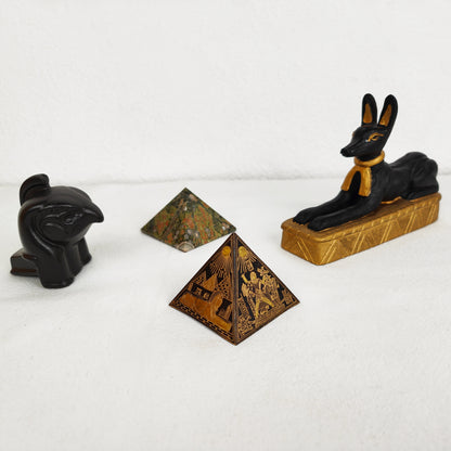 4x Figuren Ägypten altägyptisches Deko Set Regenwaldjaspis Rhyolith Pyramide Briefbeschwerer Götter Hieroglyphen Horus Anubis Schakal Sphinx