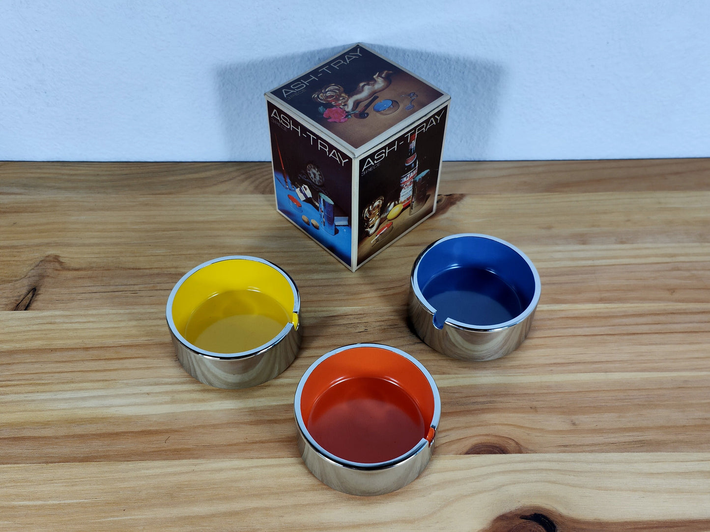 3x Aschenbecher Pop Art Rot Gelb Blau Chrom Melamin Mid Century 60er 70er Jahre rund Stapel stapelbar Party 3 Stück OVP vintage Set Geschenk