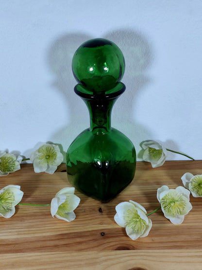 Große Glasflasche eckig Kugelverschluss Korken grün Empoli Glas Dekanter Deko Flasche Stopper Italien 60er Jahre Zaubertrank Elixir Flakon