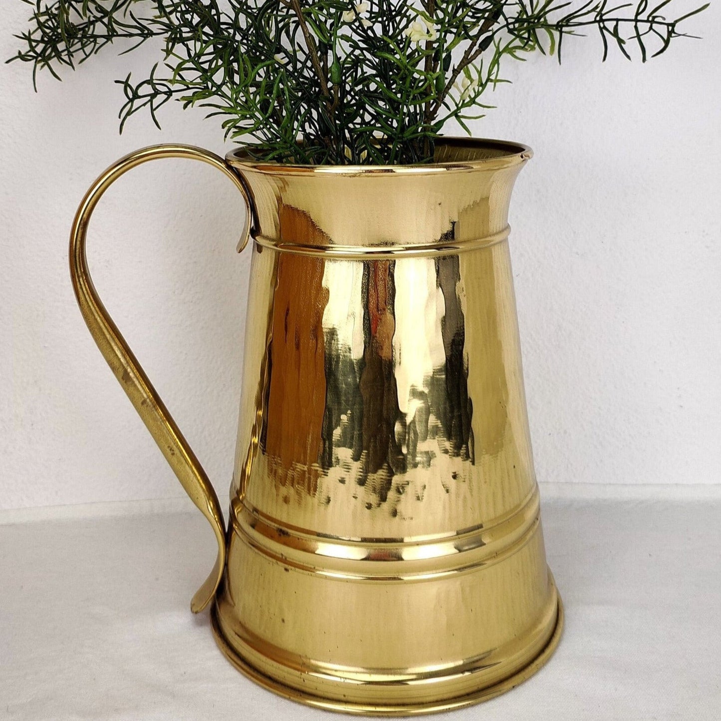 Messing Kanne Vase goldfarben massiv Krug Henkel 22 cm Tasse Humpen Pflanzgefäß Regency goldfarben Henkelvase Nostalgie cottage Weihnachten