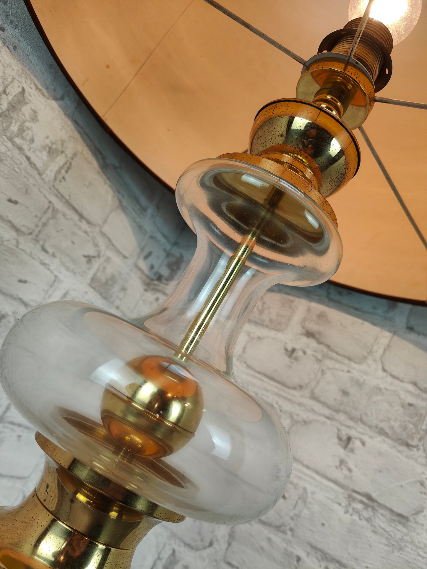 Bodenlampe Gold Glas Messing Kugel Tischlampe Mid Century Hollywood Regency italienisches Design Bordüre Luxus Space Age 60ies 70s filigran